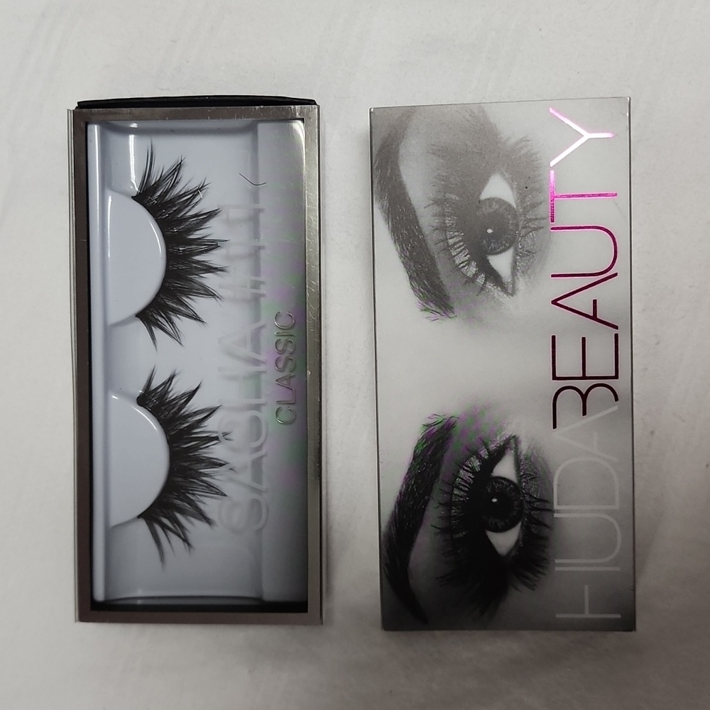 Huda Beauty False Eyelash in Shasha # 11